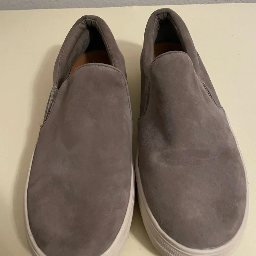 Steve Madden Grey Suede Slip-on Sneaker Gills Size 9.5 Casual